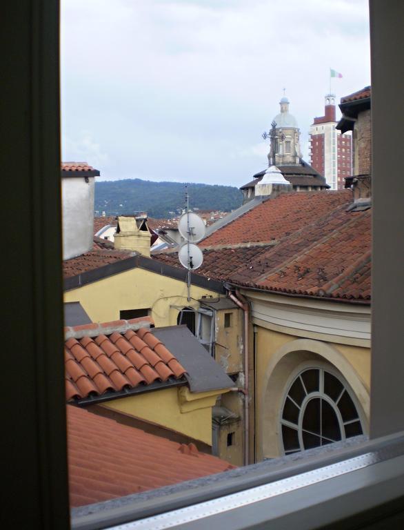 Apartamento Mansarda Palatina Turín Habitación foto